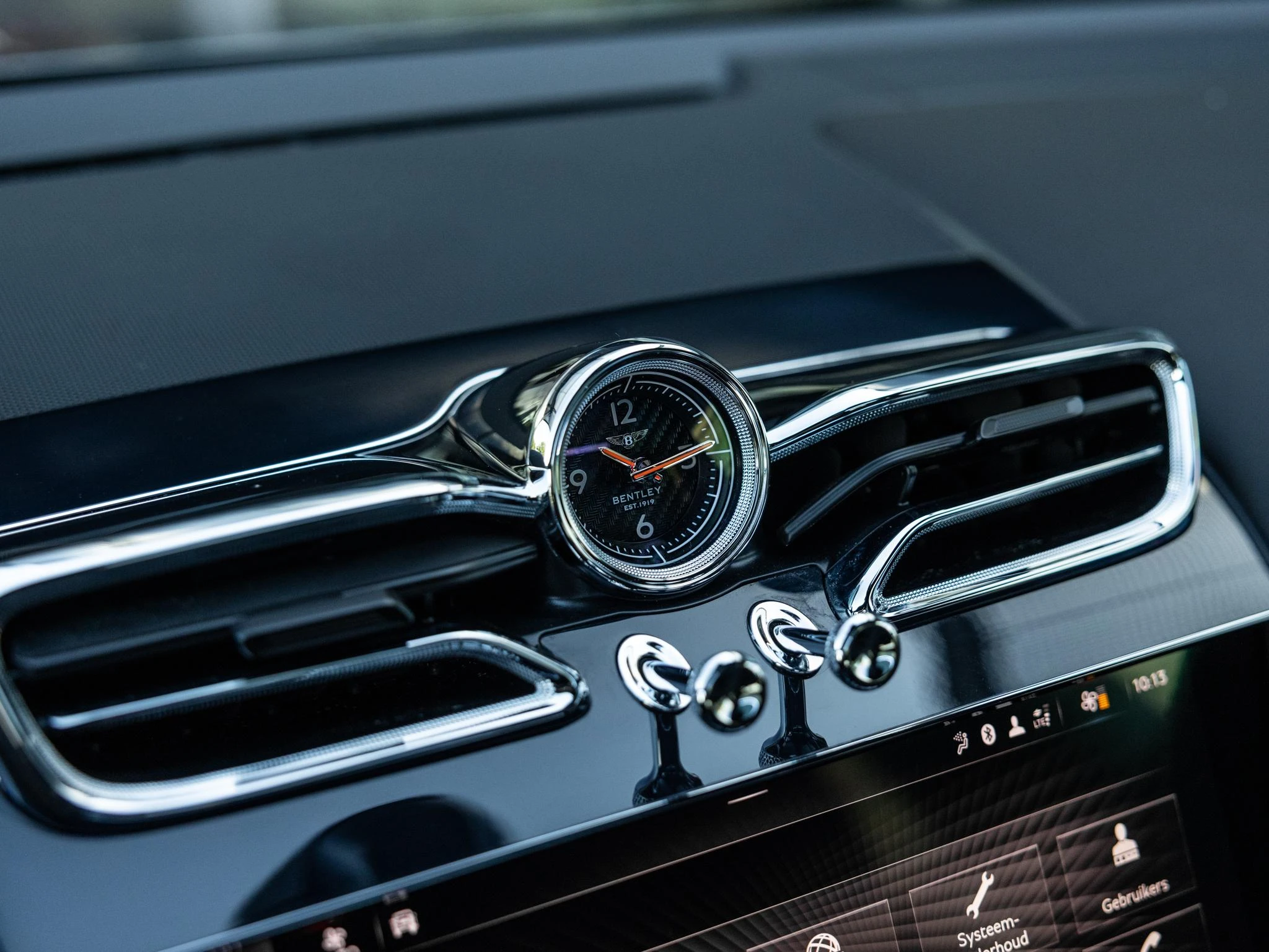 Bentley-Bentayga-image-22
