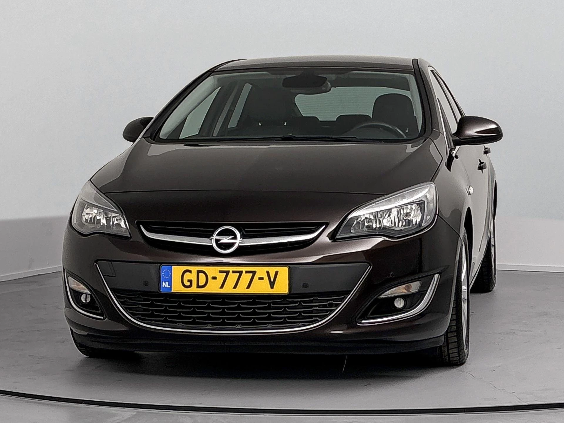 Opel-Astra-image-1