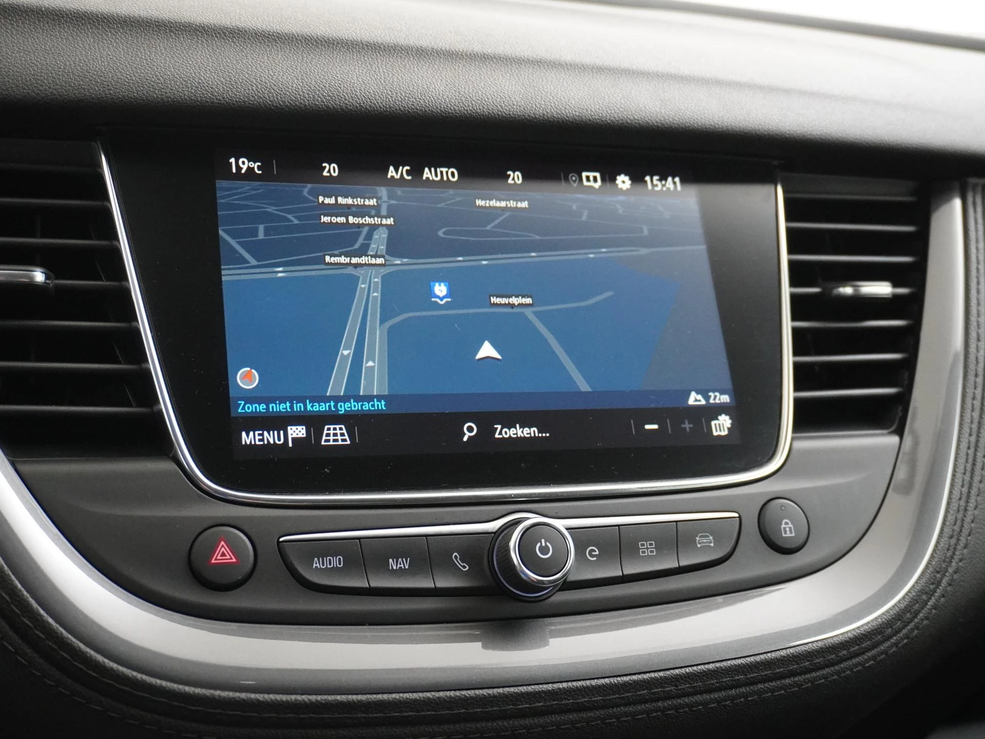 Opel-Grandland X-image-5