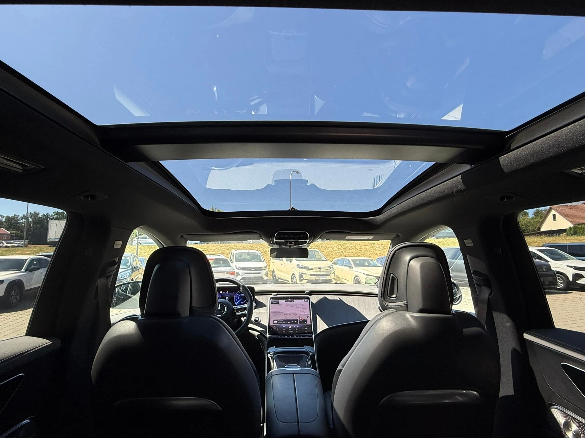 Mercedes-Benz-EQE-image-3