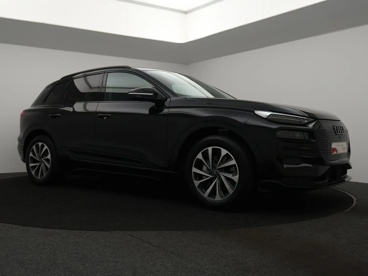 Audi-Q6 e-tron-image-4