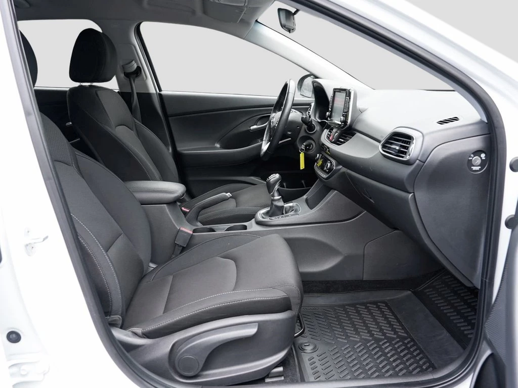 Hyundai i30 1.4 YES! Navi PDC Kamera Tempomat