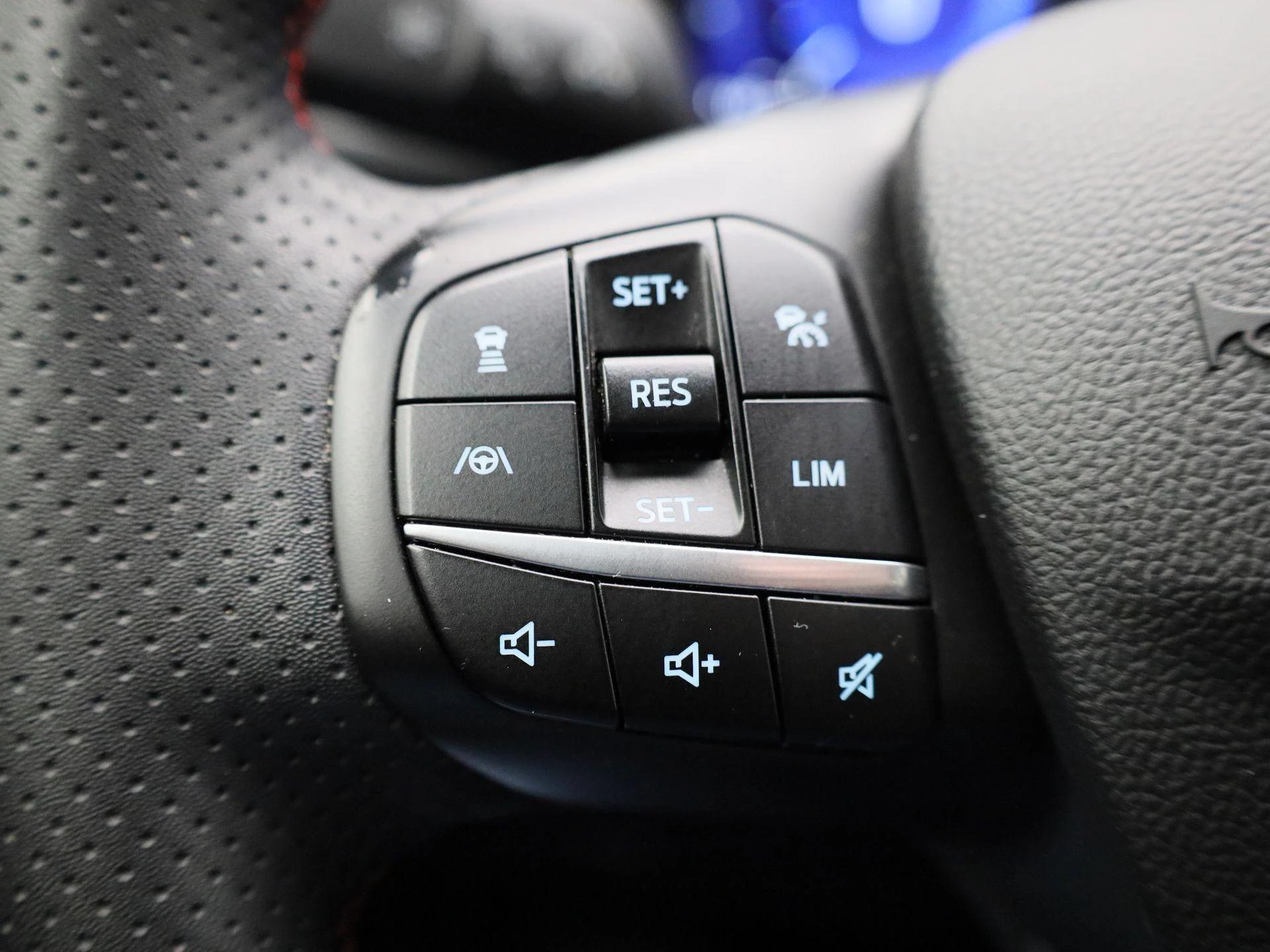 Ford-Kuga-image-21