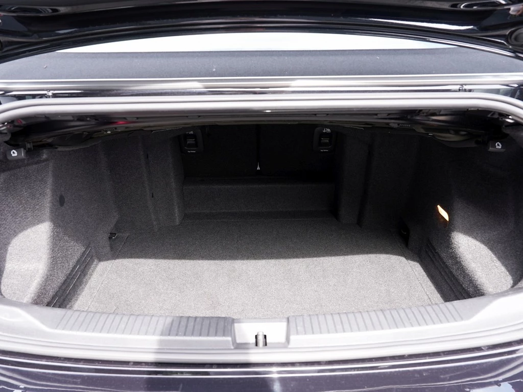 Volkswagen T-Roc Cabriolet 1,5 TSI R-Line DSG,LED,AHK,Navi Lenkrad/Sitzheizung,ClimatronicApple Car Play