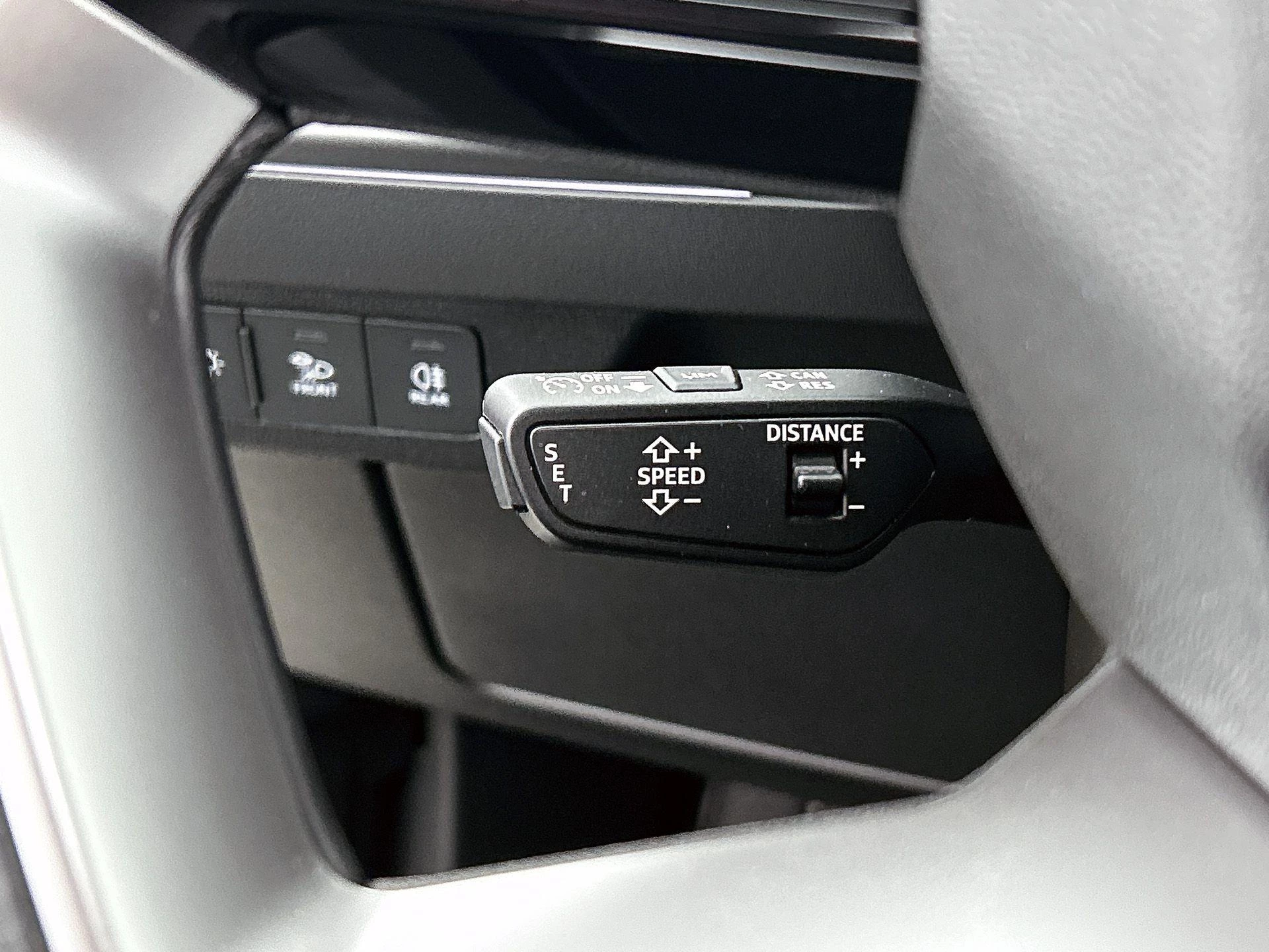 Audi-Q4 e-tron-image-5