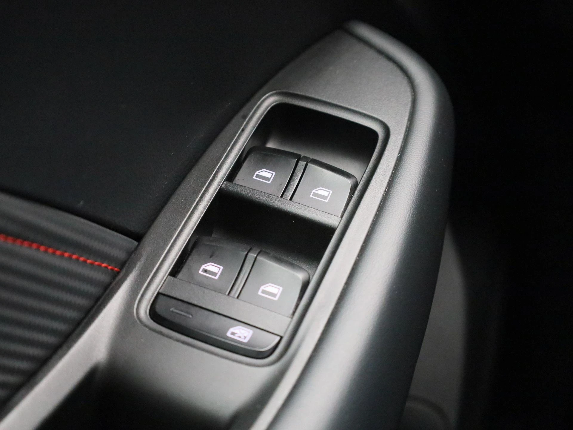 MG-ZS-image-29