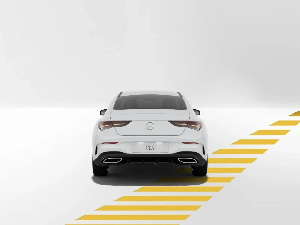 Mercedes-Benz-CLA 200-image-5