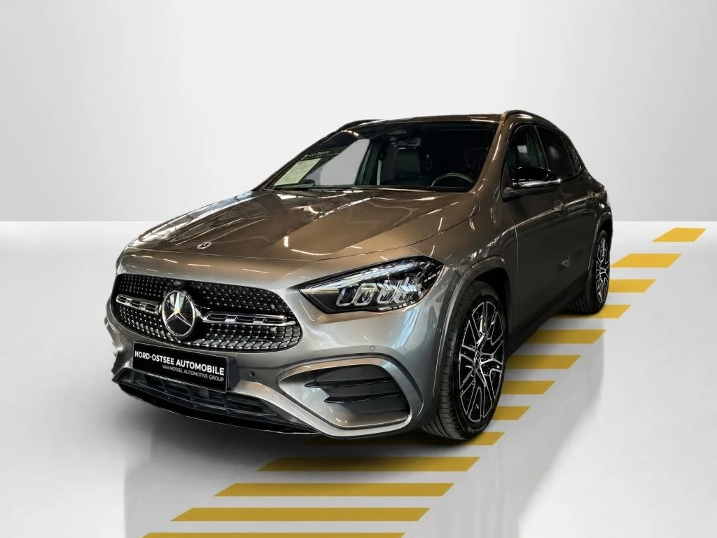 Mercedes-Benz-GLA 200-image-1