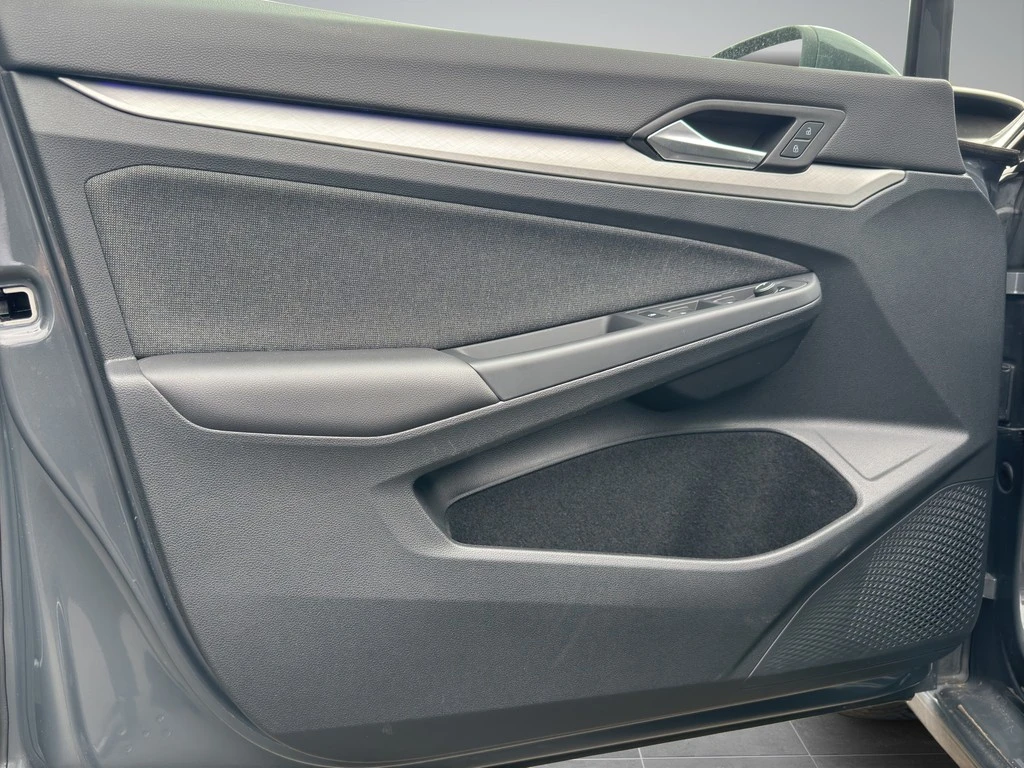 Volkswagen-Golf-image-13