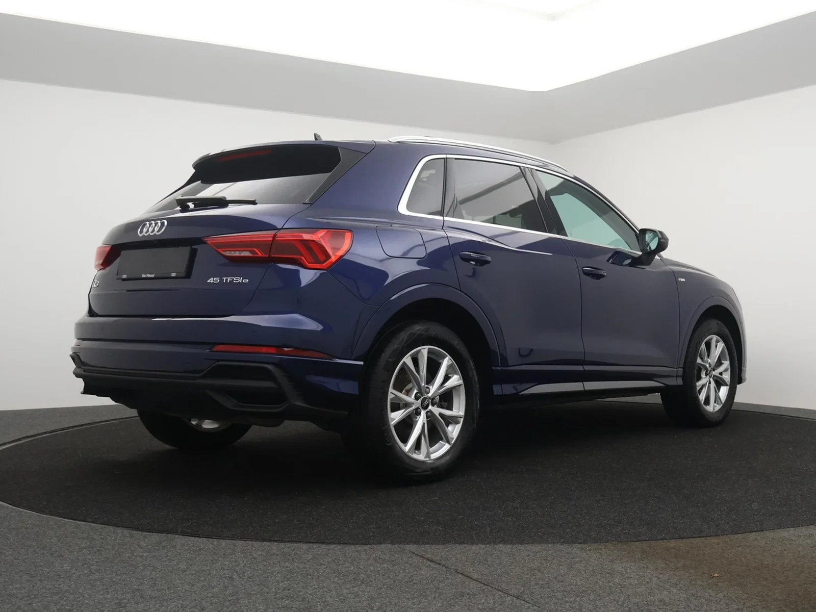 Audi Q3 PHEV Audi Q3 S line 45TFSIe PHEV 245PK *PANO DAK*NAVI*APP CONNECT*ZETELVERWARMING*CRUISE*PDC*DIGITAL DASH