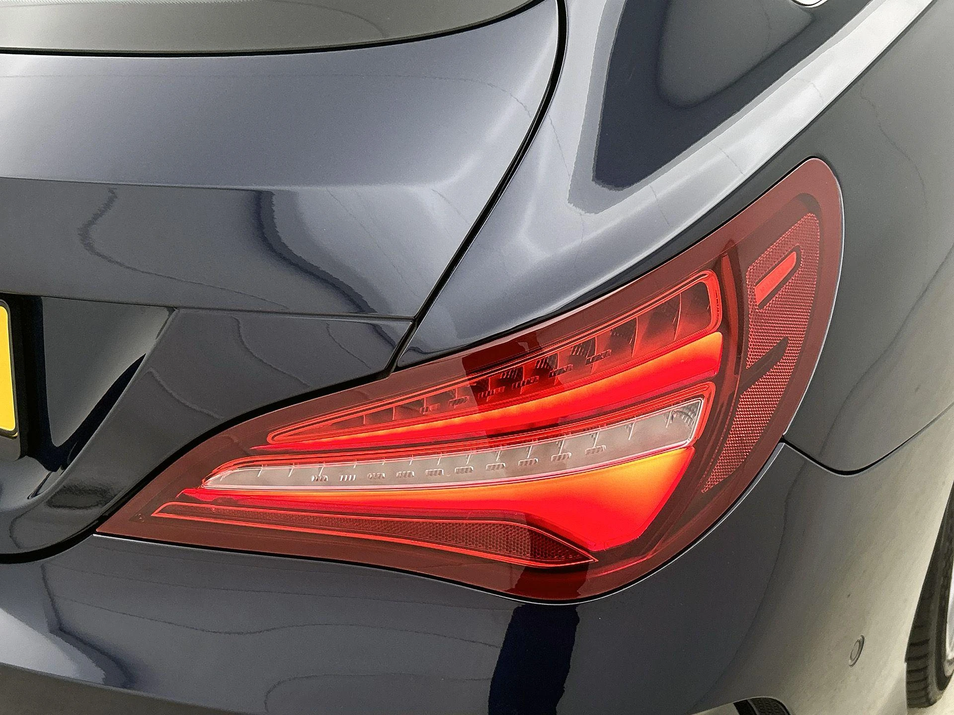 Mercedes-Benz-CLA-image-14