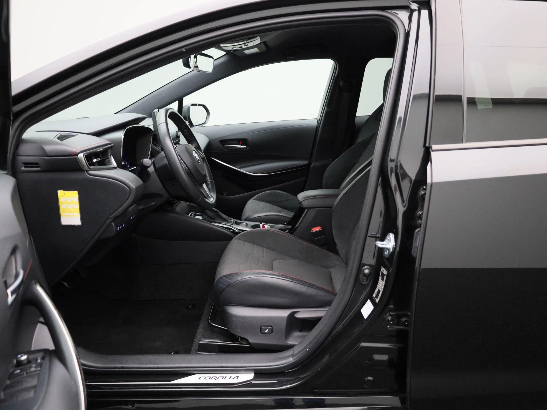 Toyota-Corolla Touring Sports-image-9