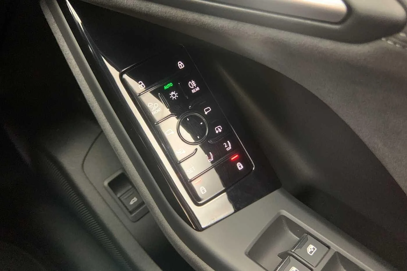 Audi-Q6 e-tron-image-26