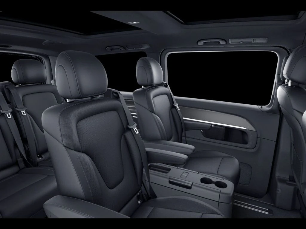 Mercedes-Benz-V-Klasse 300-image-11