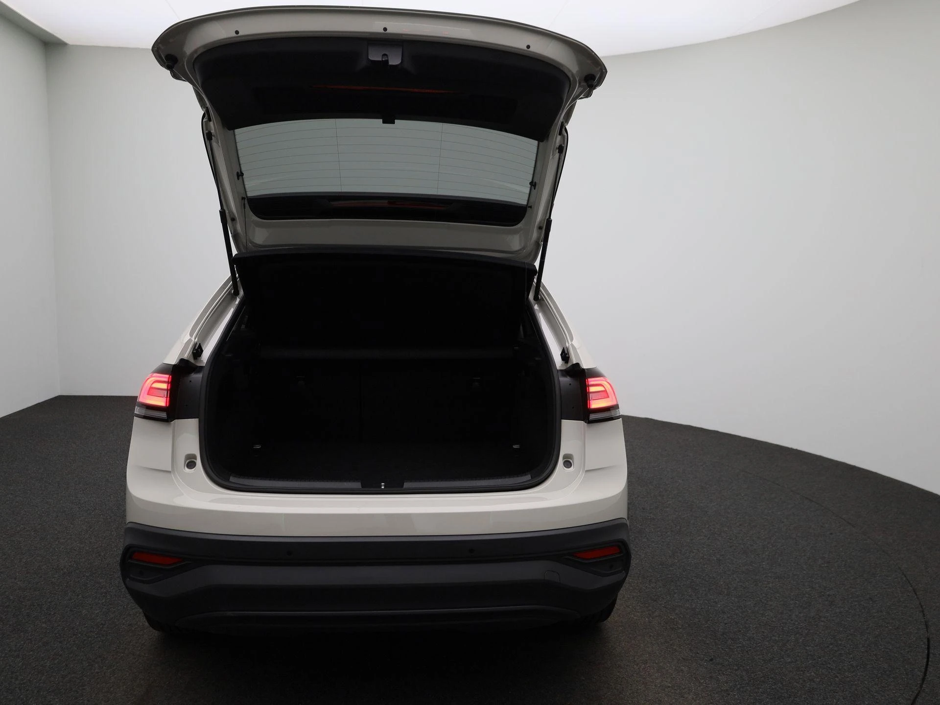 Volkswagen-Taigo-image-11