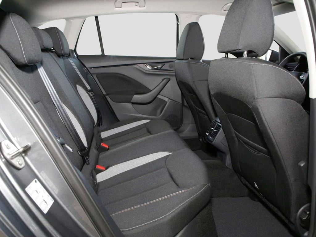 Škoda Scala Tour 1.0 TSI UPE 37.370 Infotainment Komfort+