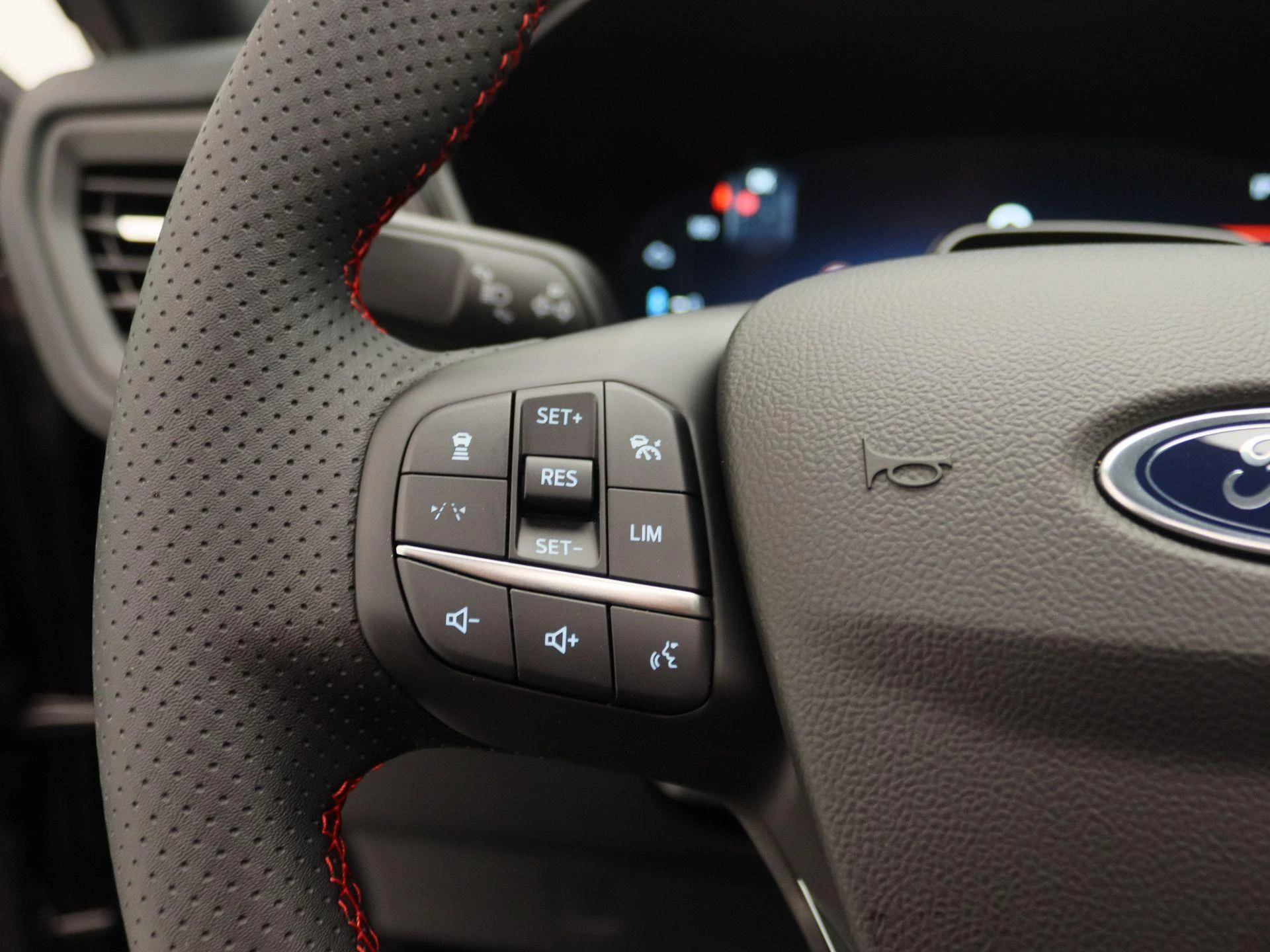 Ford-Kuga-image-20