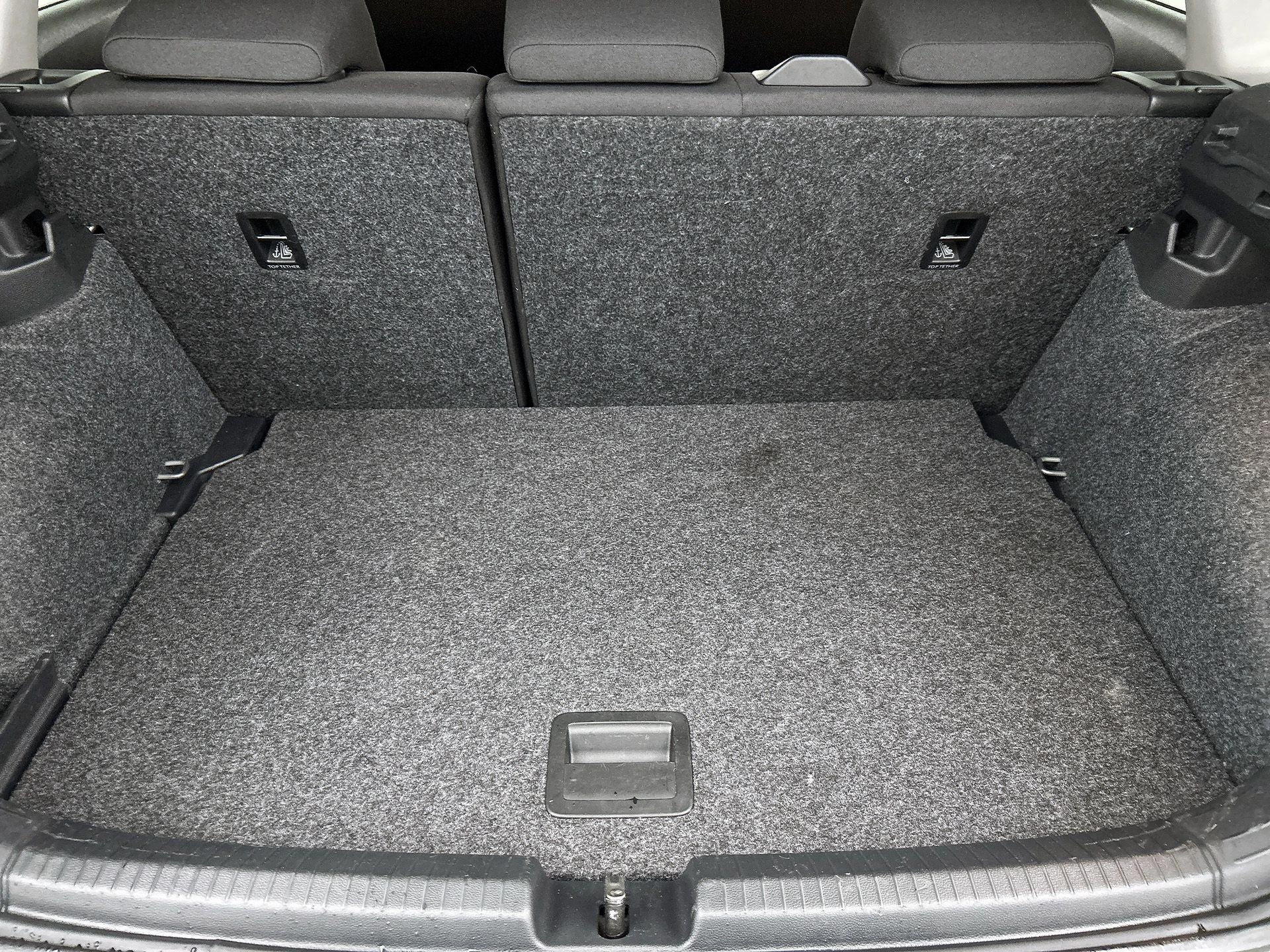 Volkswagen-Polo-image-13