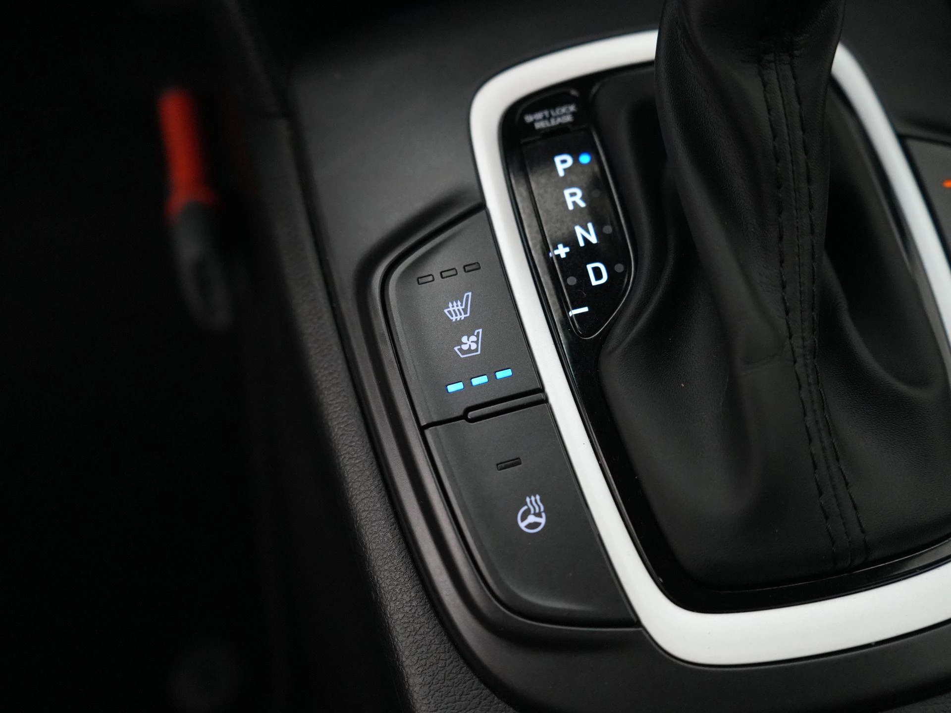 Hyundai-Kona-image-18