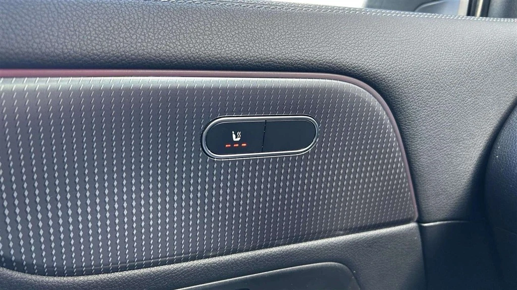 Mercedes-Benz-EQA-image-10