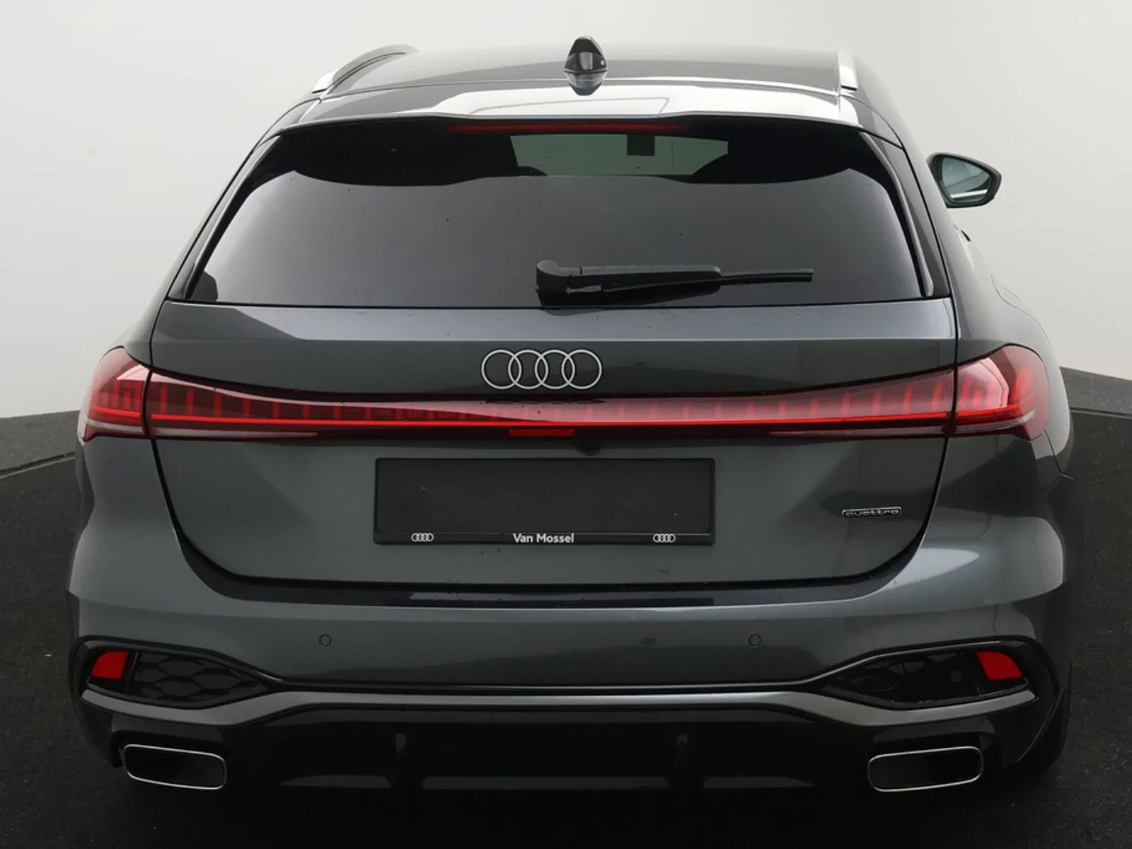 Audi A5 Avant e-hybrid (PHEV) Audi A5 Avant Corporate S e-hybrid 299PK * DEMO *