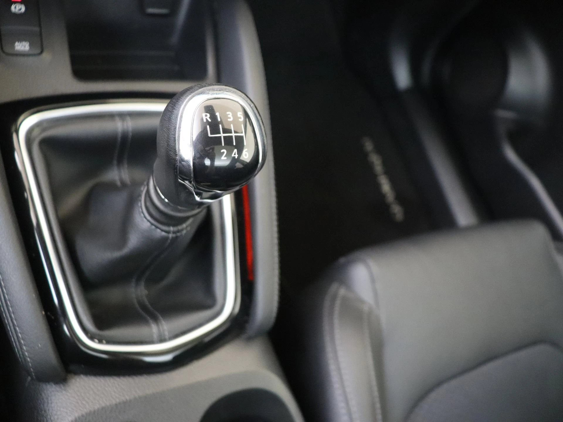 Nissan-QASHQAI-image-13