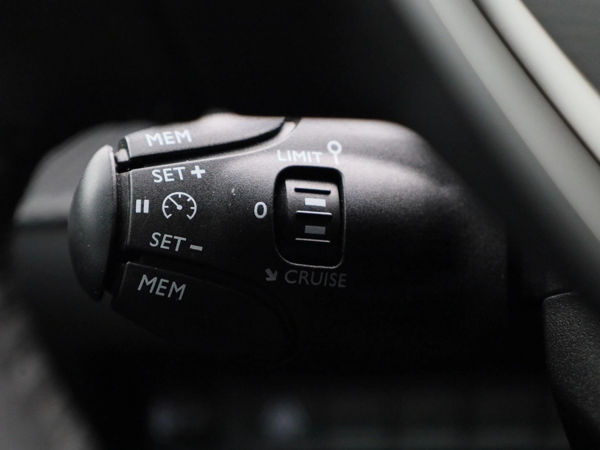 Peugeot e-208 EV Active Pack 50 kWh