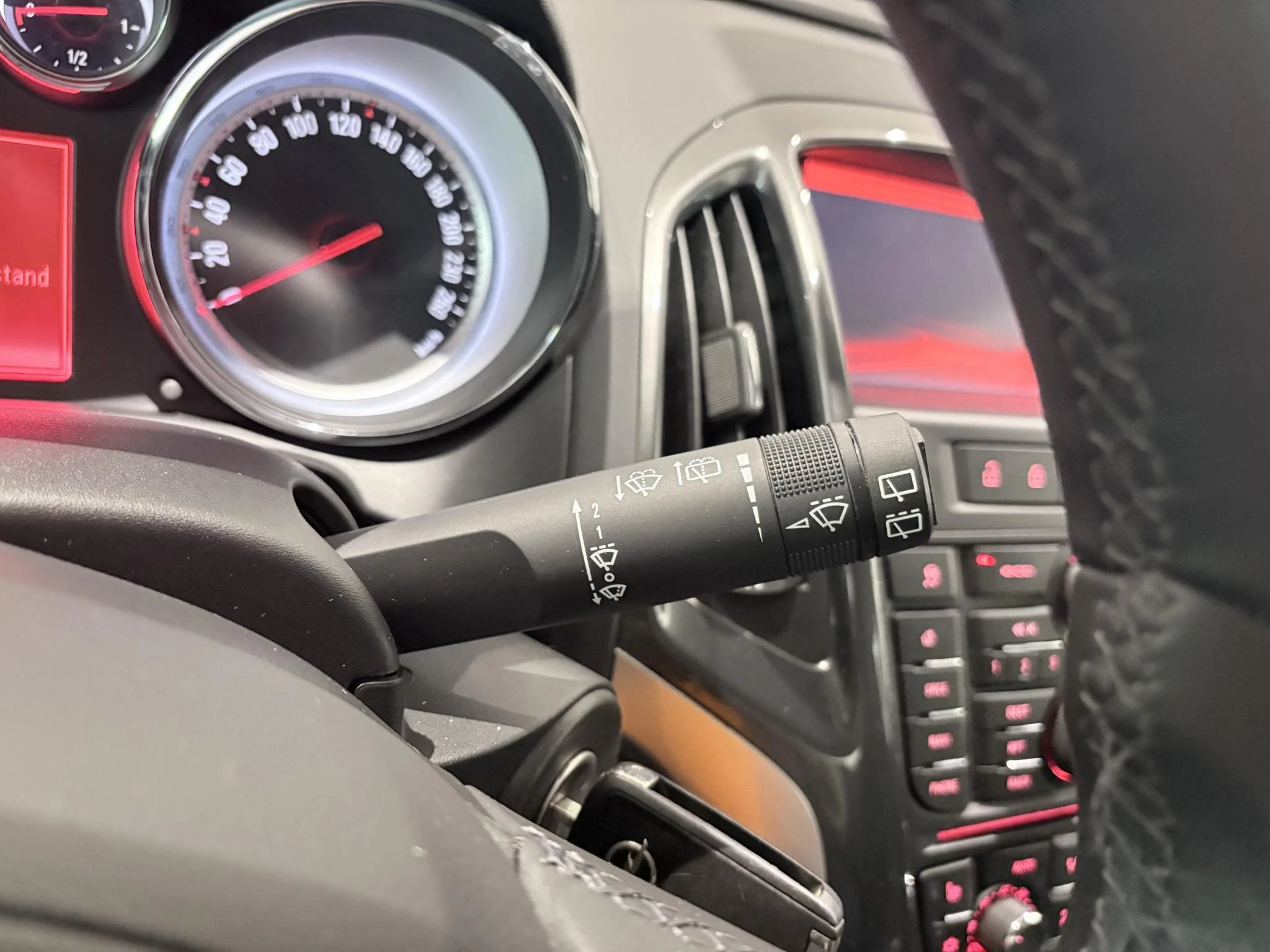 Opel-Astra-image-16