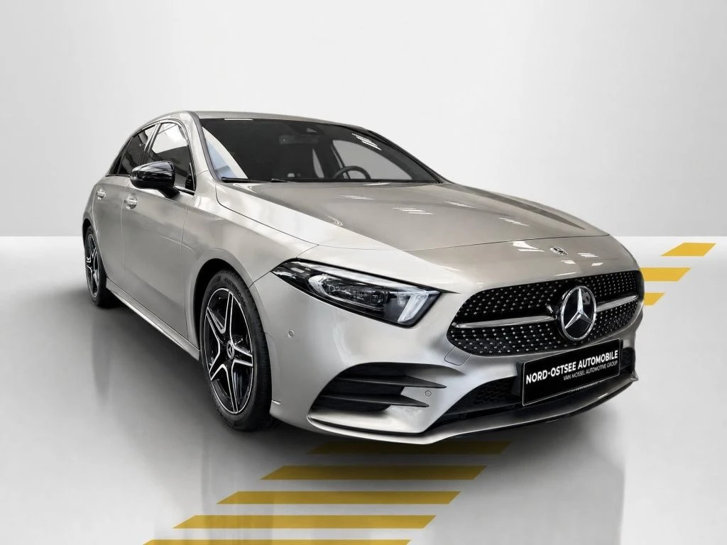 Mercedes-Benz-A-Klasse 250-image-16