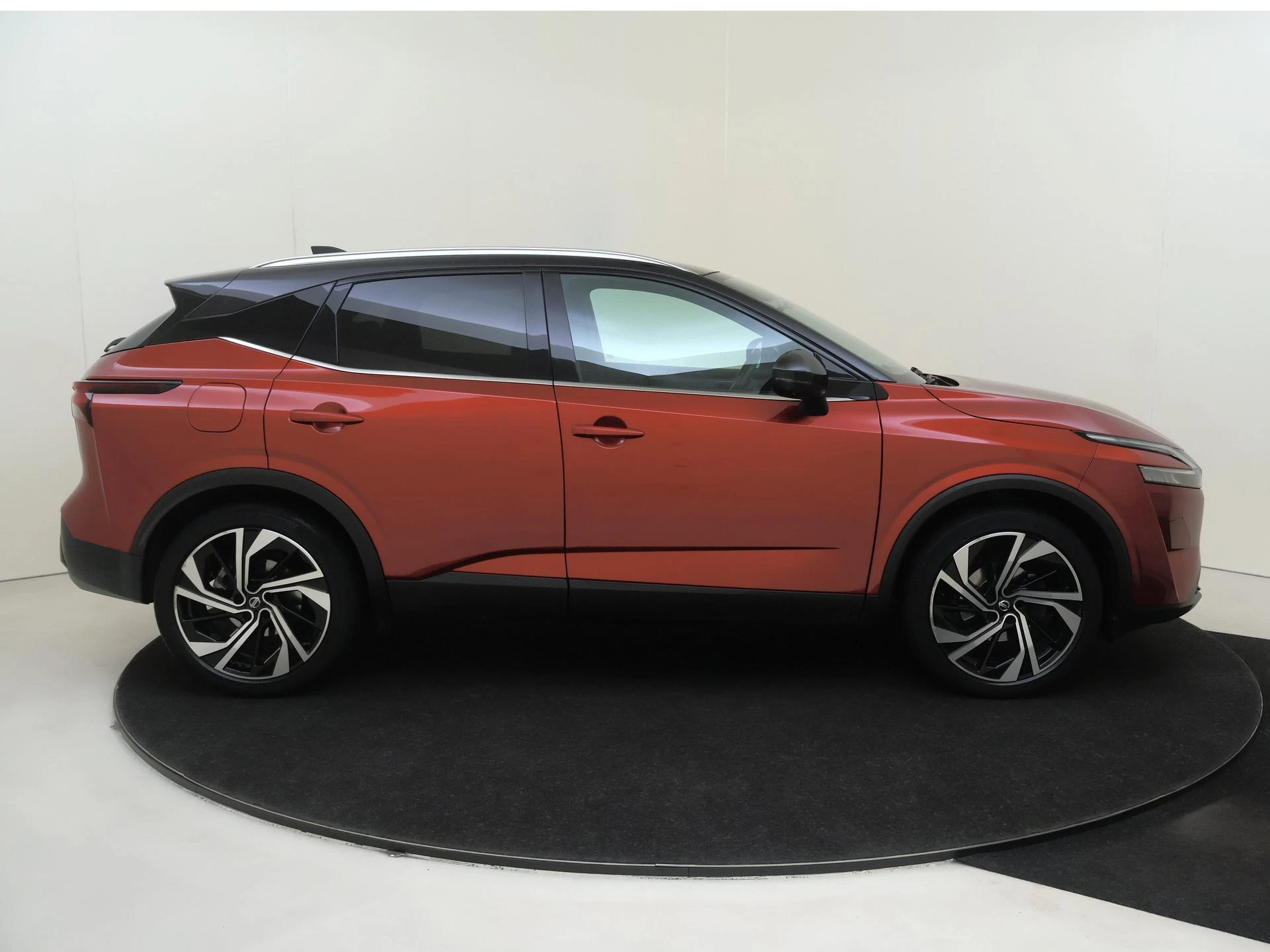 Nissan-QASHQAI-image-8