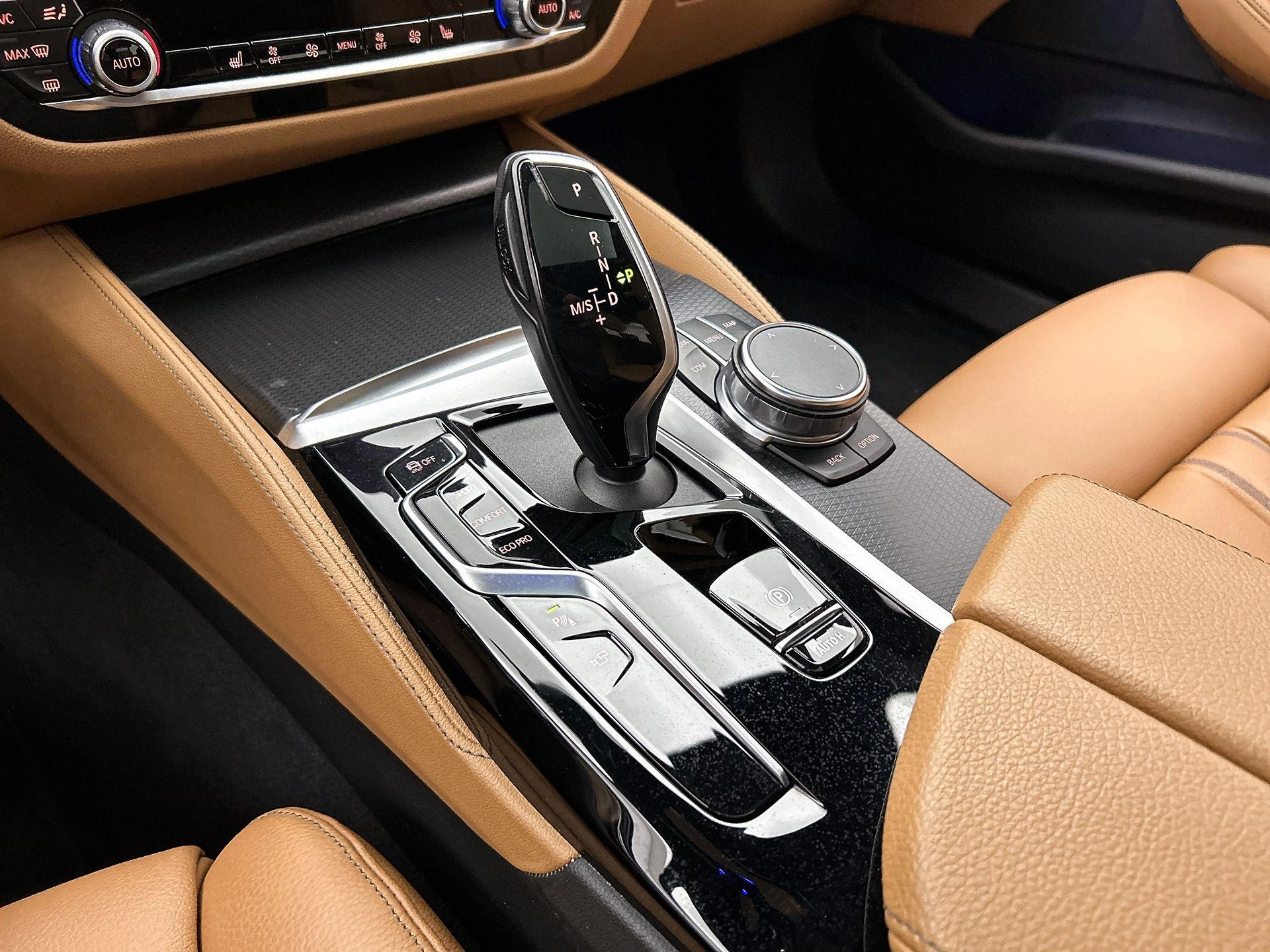 BMW-5 Serie-image-36