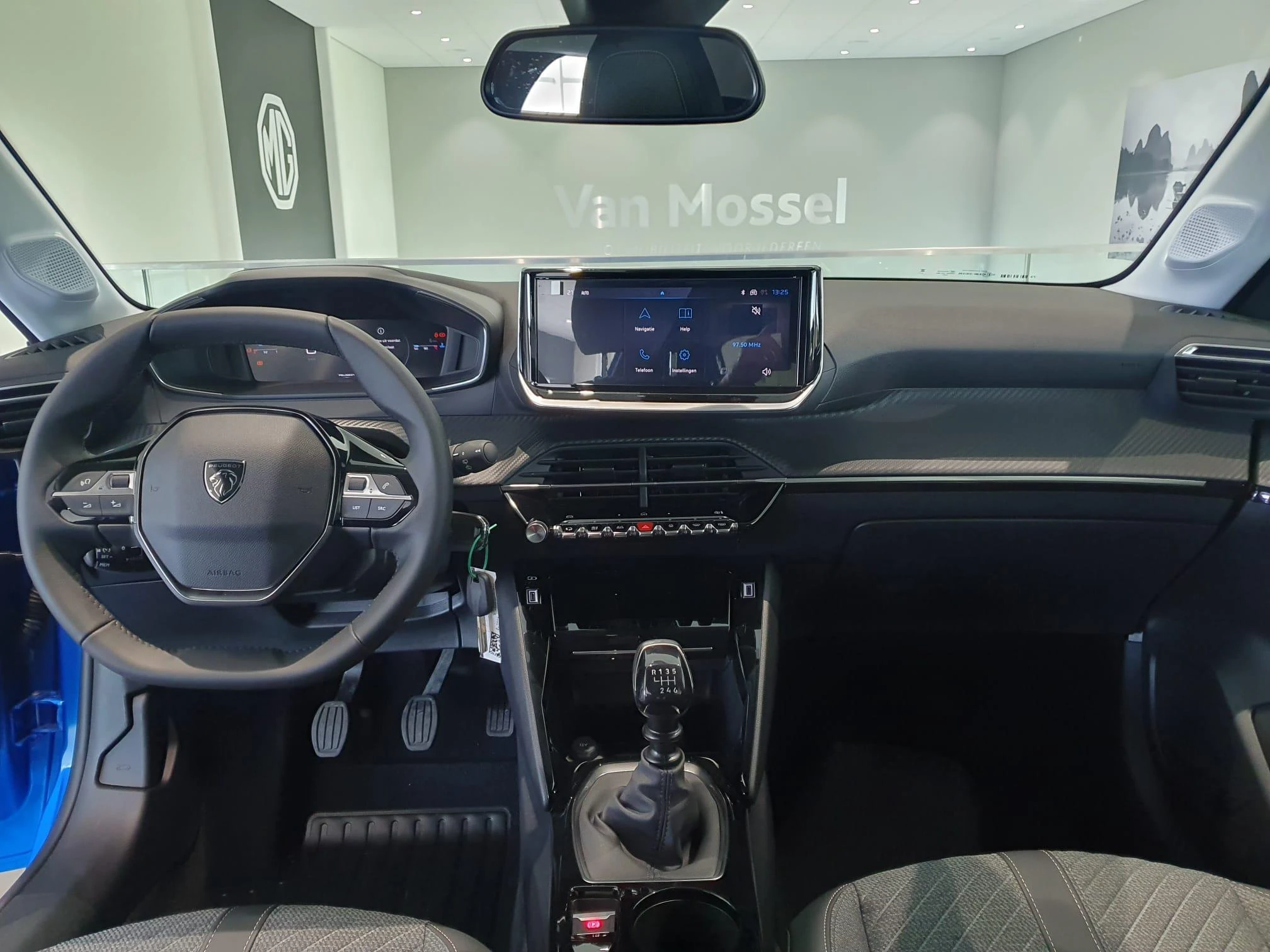 Peugeot-208-image-9