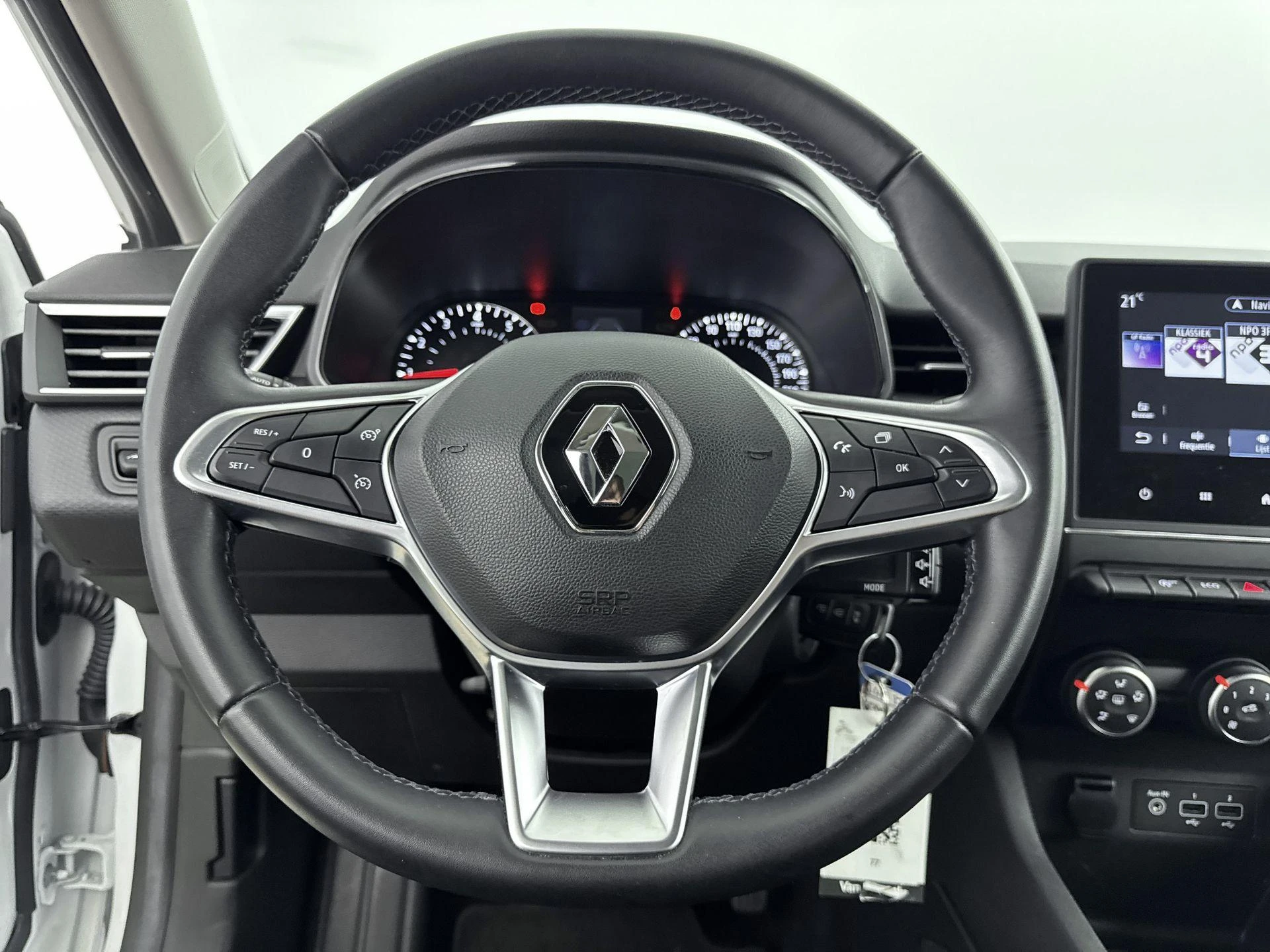 Renault-Clio-image-9
