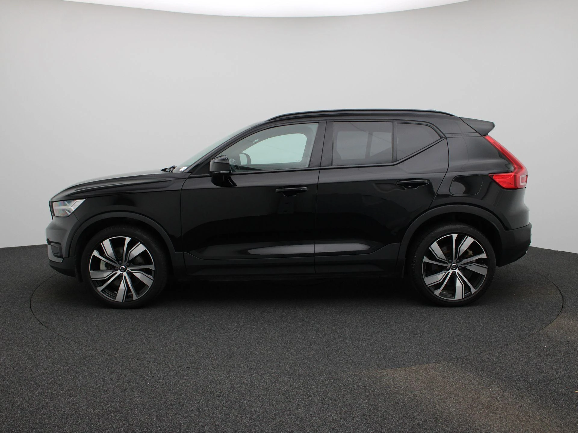 Volvo-XC40-image-4
