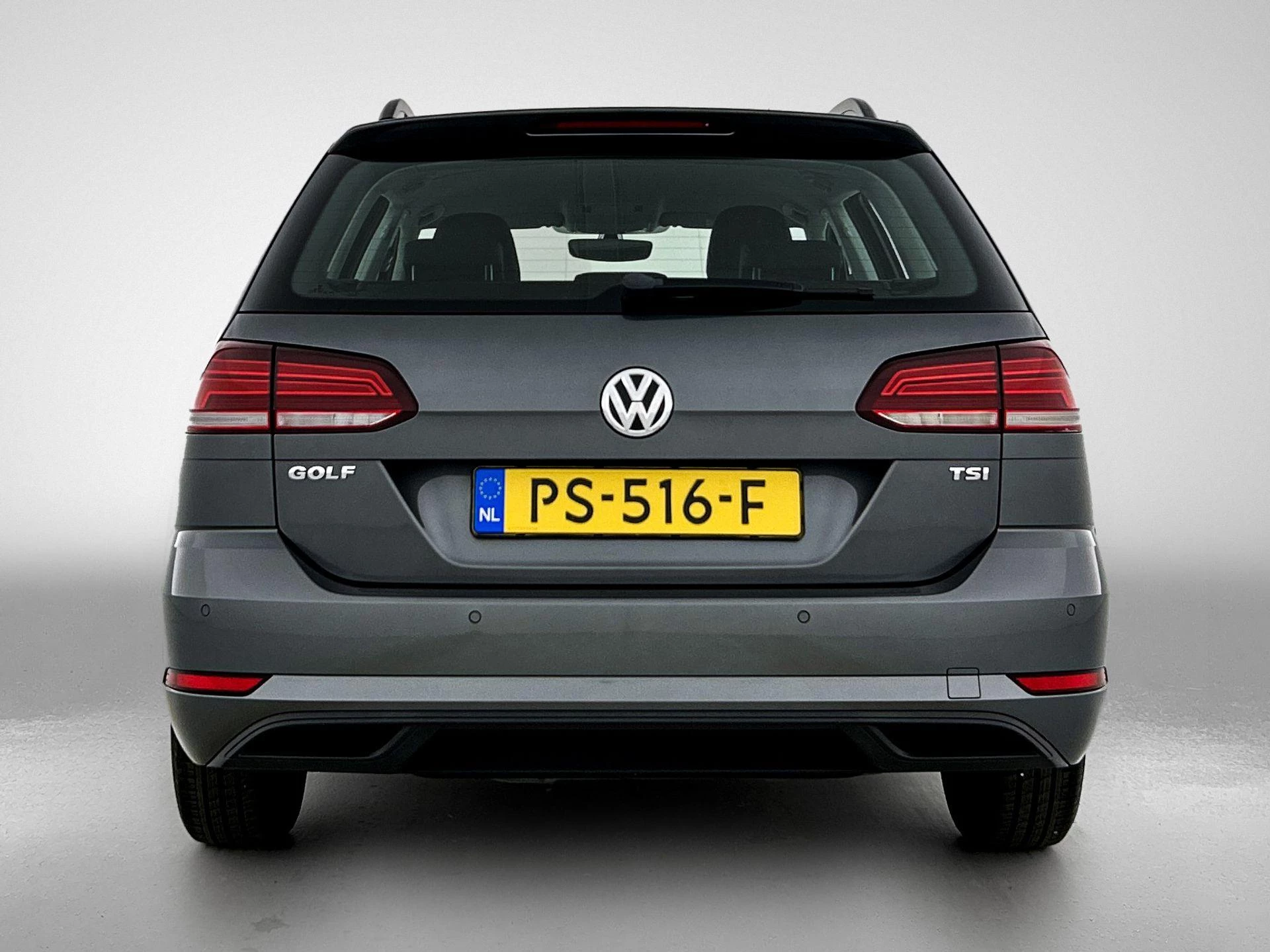 Volkswagen-Golf-image-3