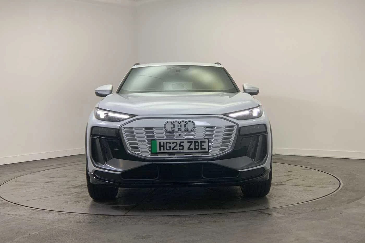 Audi-Q6 e-tron-image-6