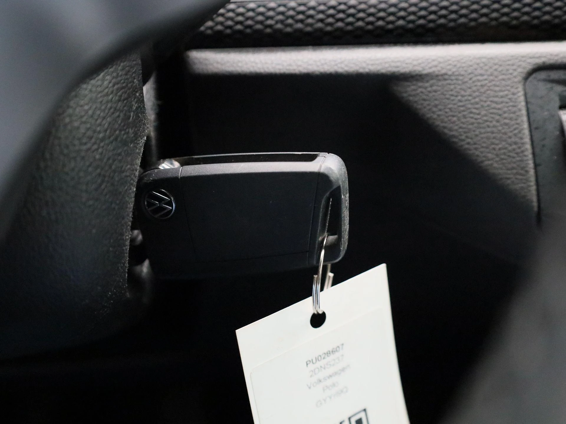 Volkswagen-Polo-image-23