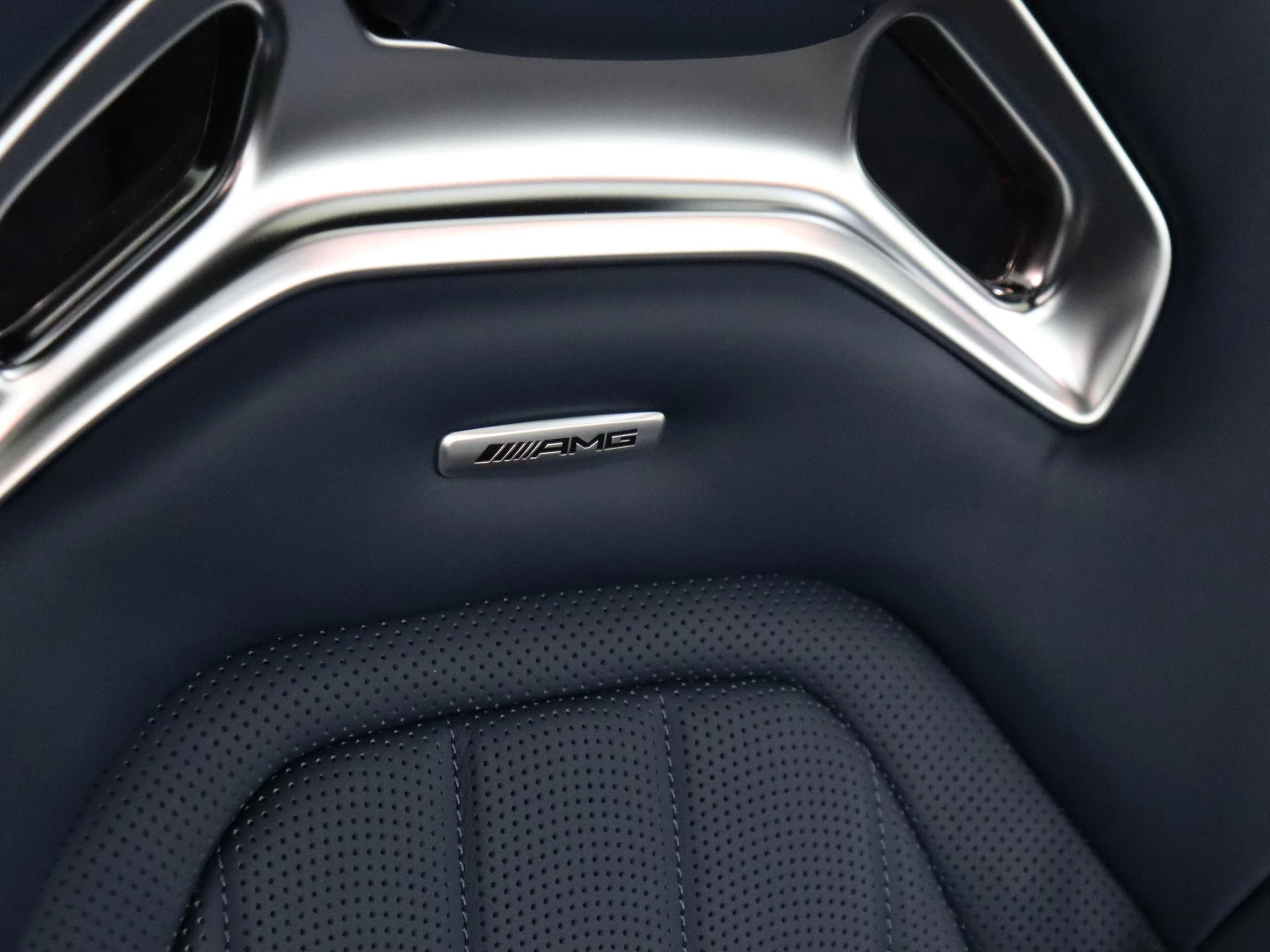 Mercedes-AMG-GT-image-12