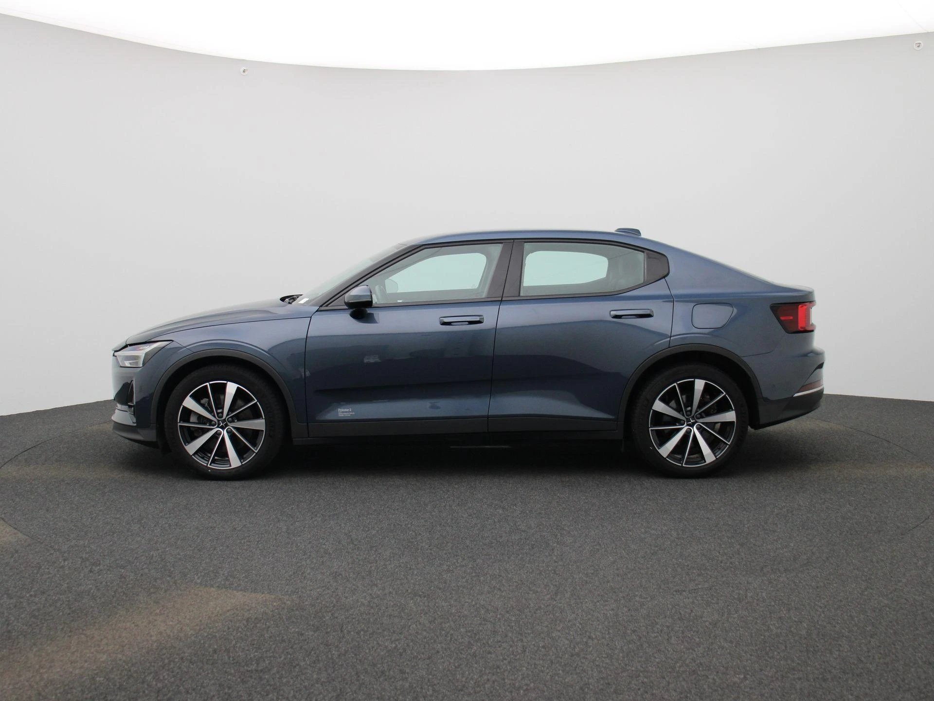 Polestar-2-image-3