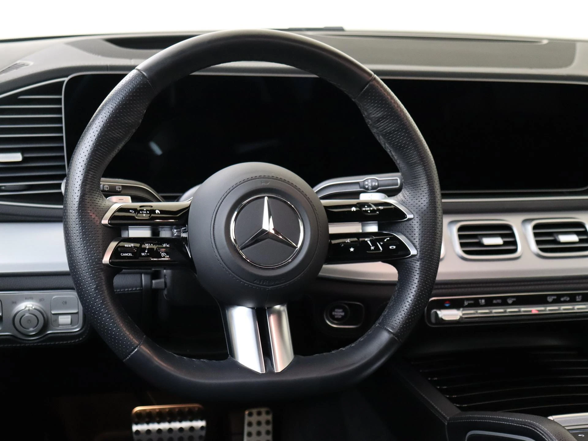 Mercedes-Benz-GLE-image-10