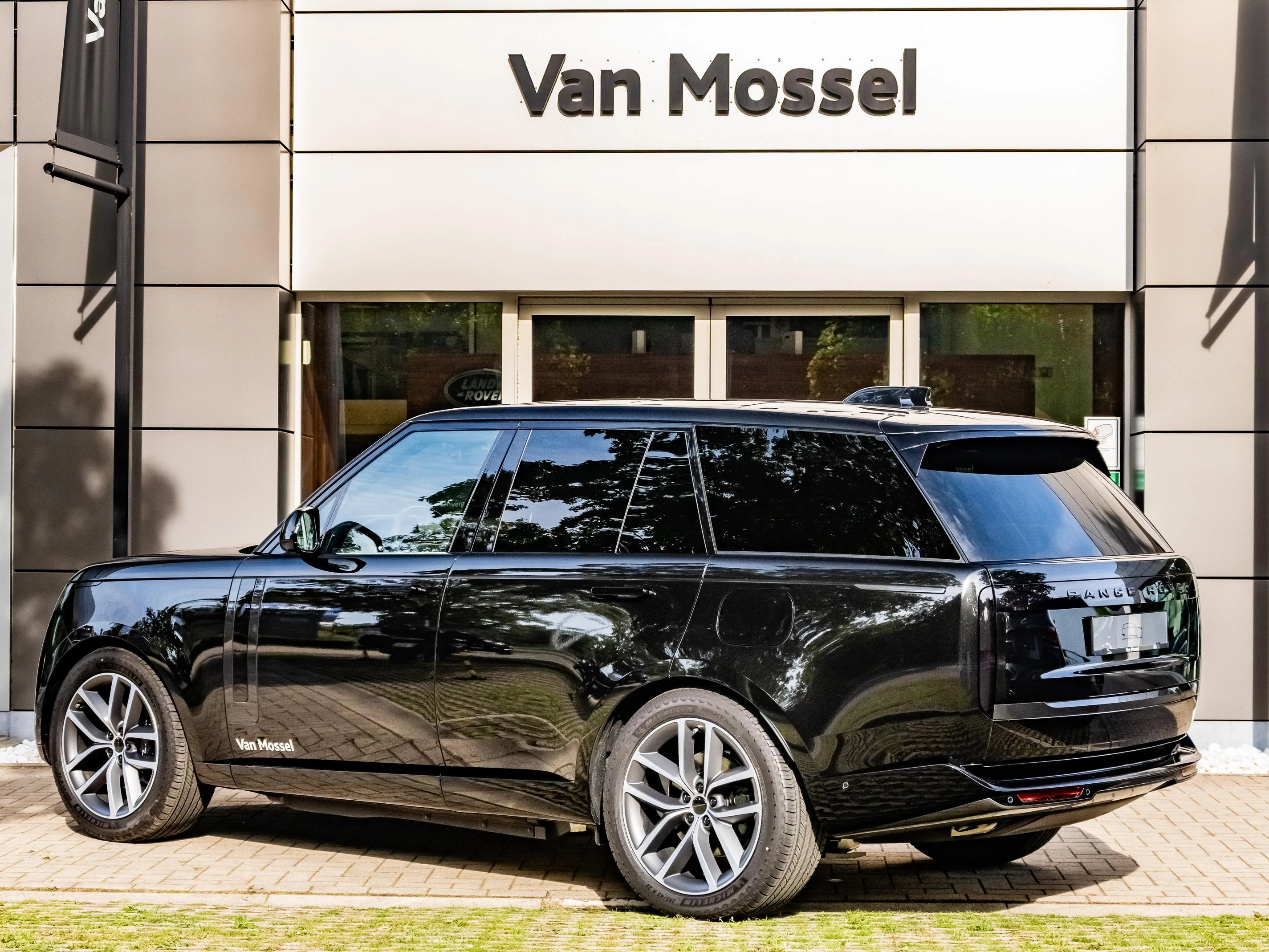 Land Rover Range Rover HSE P460e