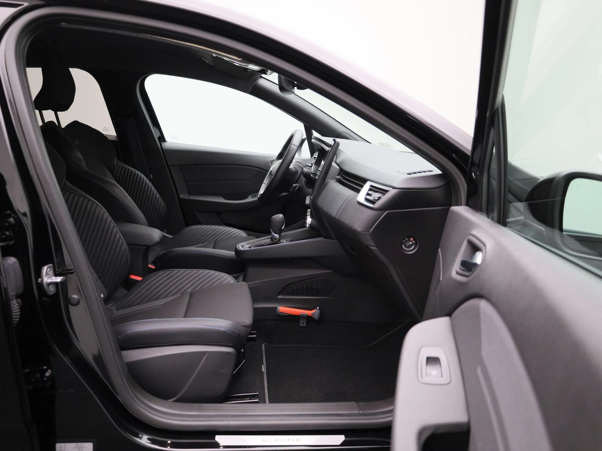 Renault-Clio-image-33