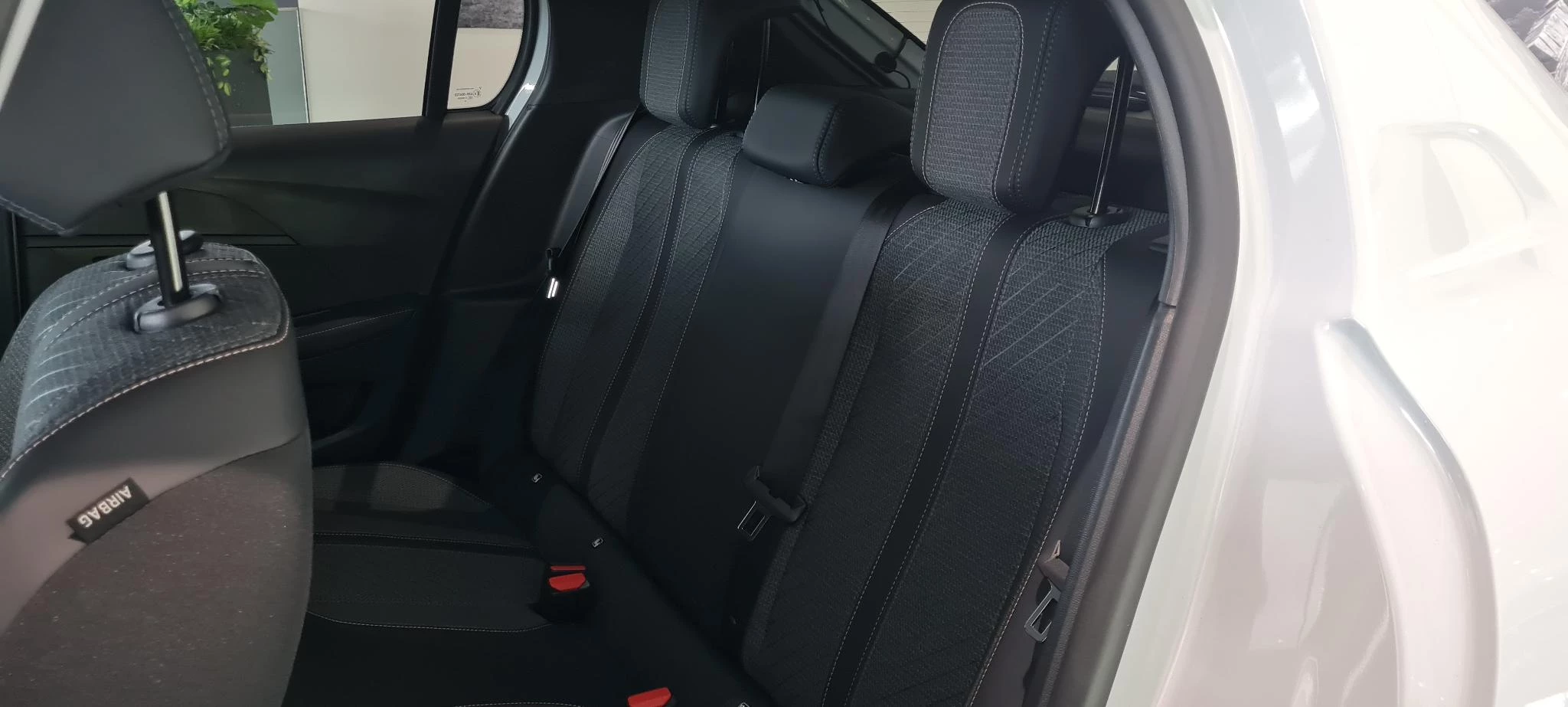 Peugeot 208 1.2 Hybrid 110 e-DCS6 Allure