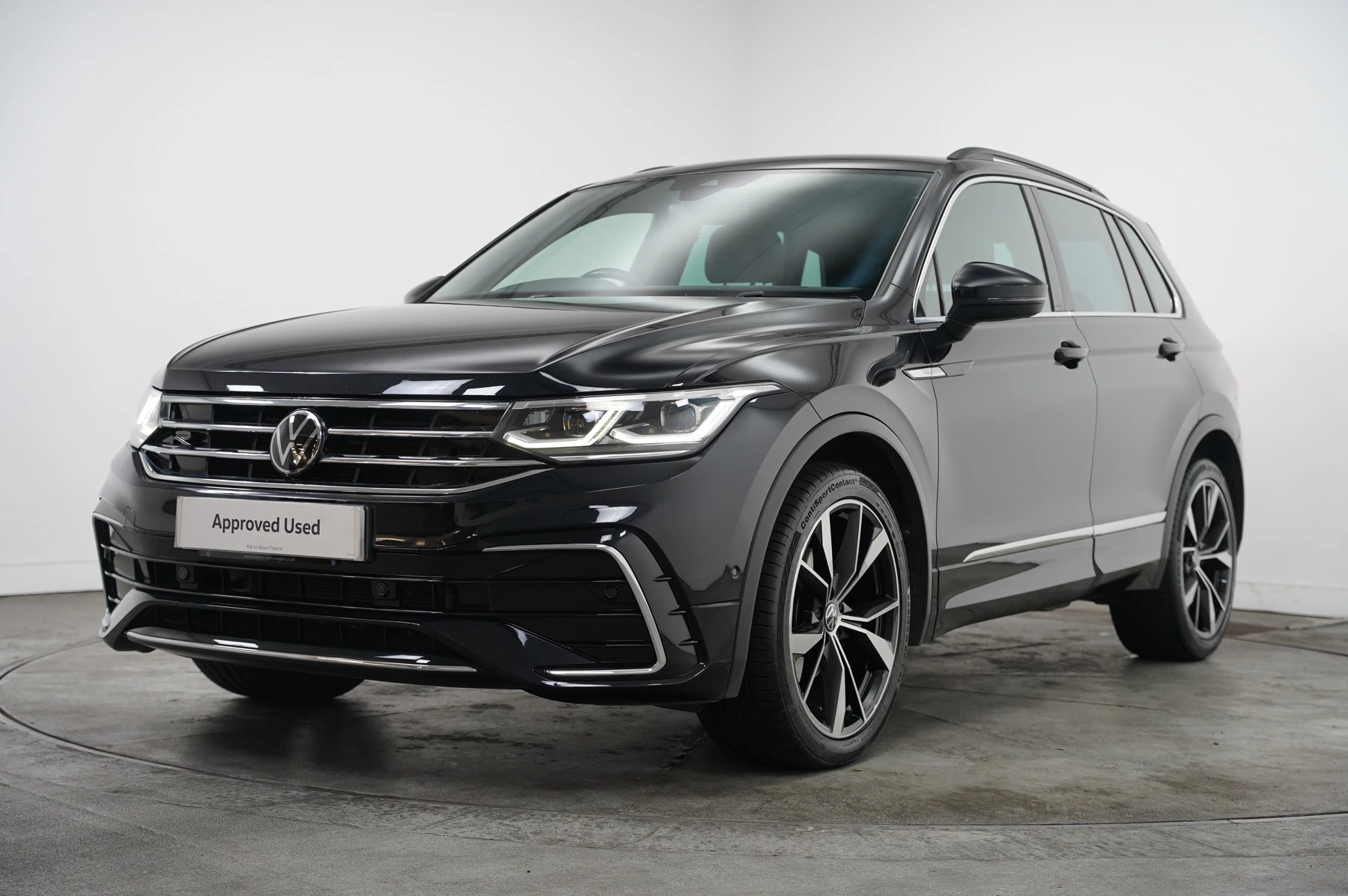 Volkswagen-Tiguan-image-40
