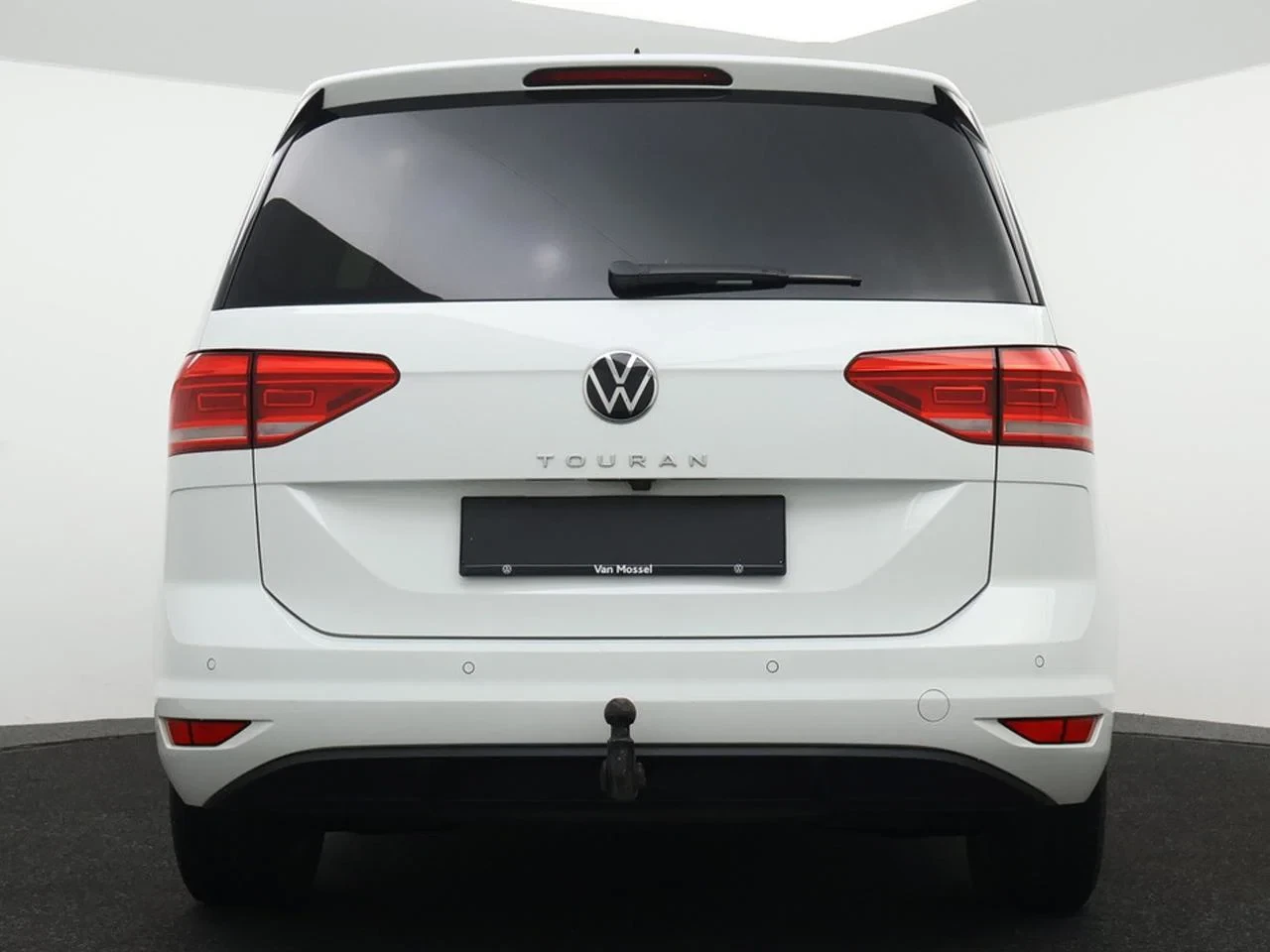Volkswagen-Touran-image-14