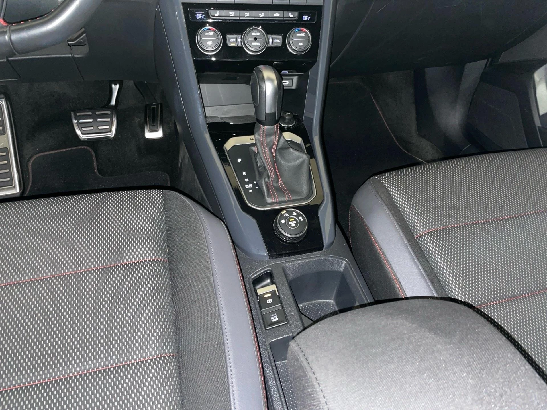 Volkswagen T-Roc 2.0 TSI 140kW R-Line 4MOTION DSG7