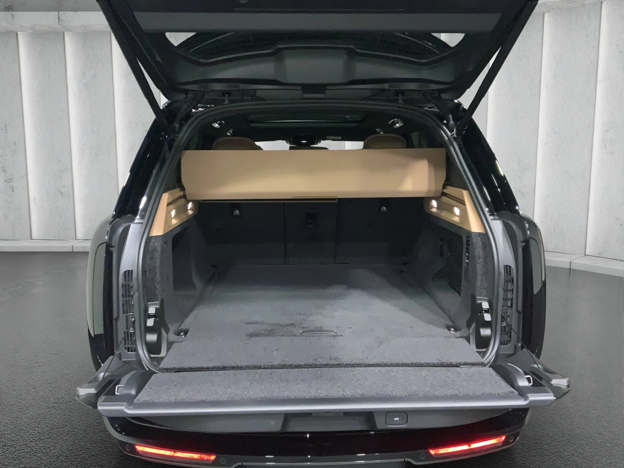 Land Rover-Range Rover-image-17