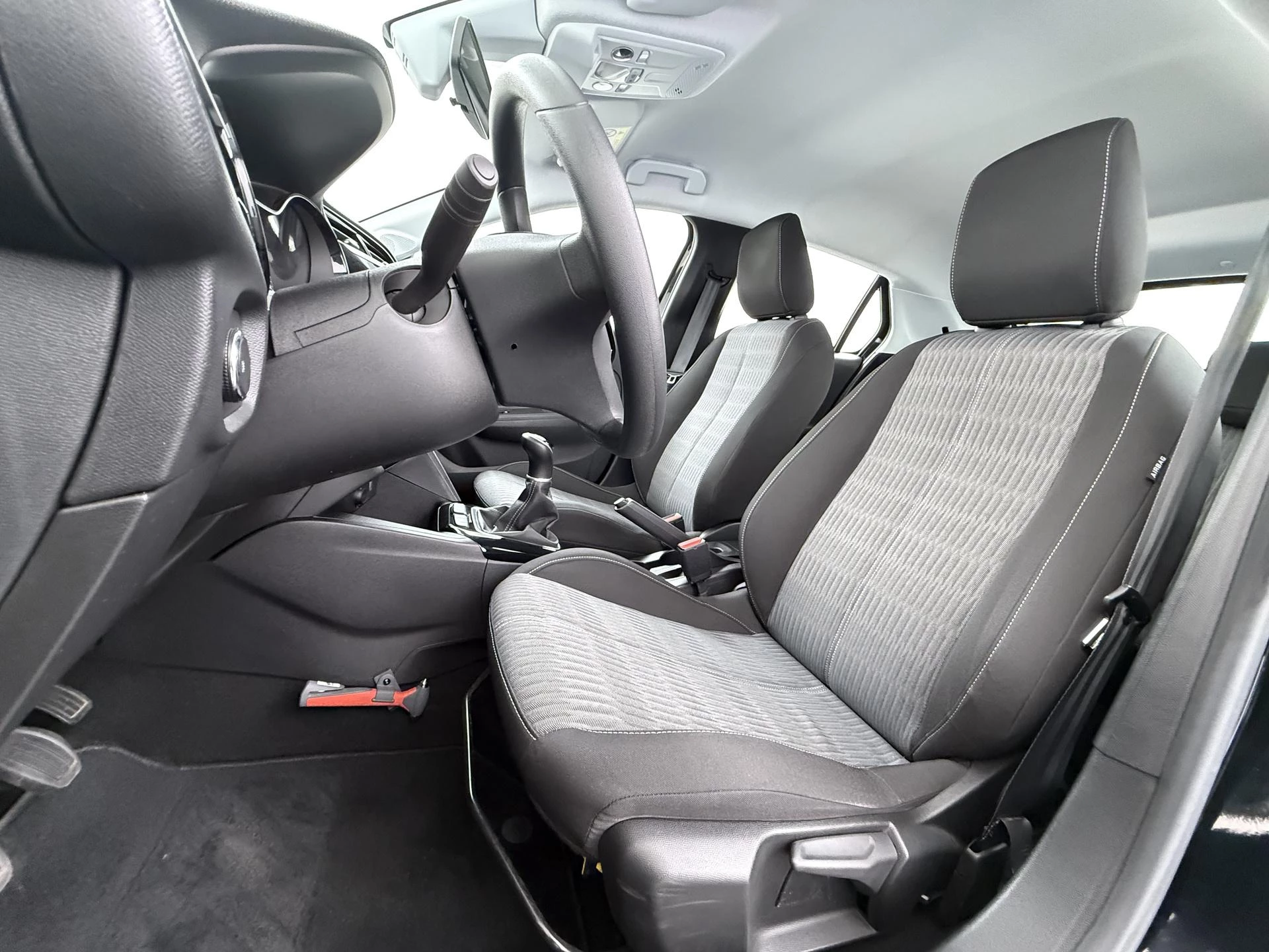 Opel-Corsa-image-13