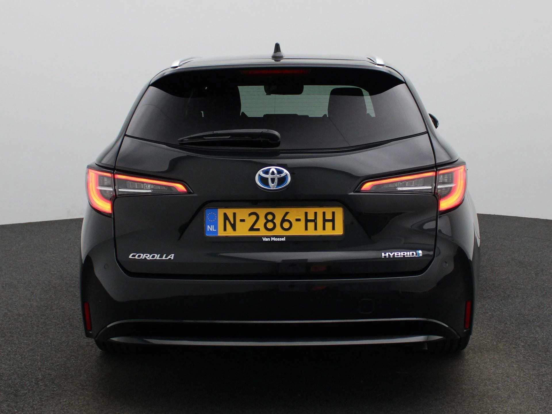 Toyota-Corolla Touring Sports-image-6