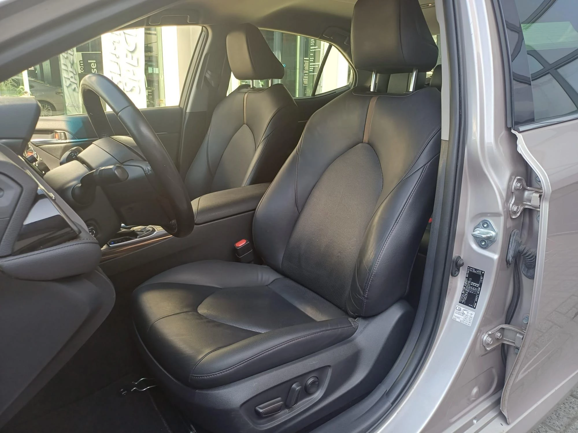 Toyota Camry 2.5 Hybrid Camry E-CVT